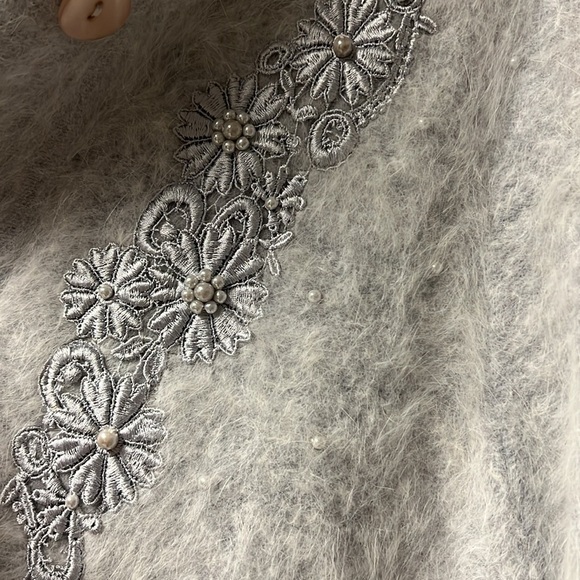 Vintage Lee Sands Angora Cardigan–Pearl Beaded Floral Embroidery–Made in Korea - Picture 9 of 16
